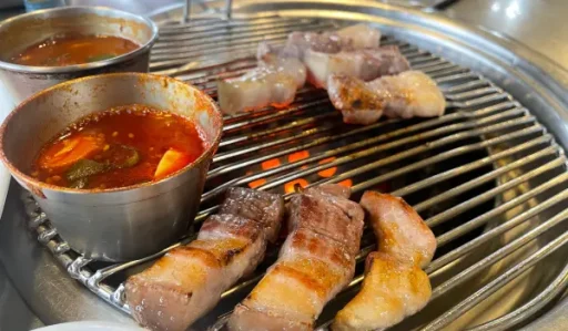 제주도 함덕해수욕장 흑돼지 두툼한고기 돈돼지1