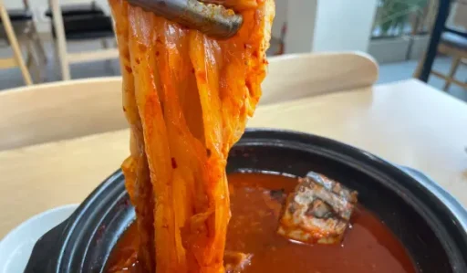 함덕해수욕장 혼자 여행 묵은지 고등어 조림2