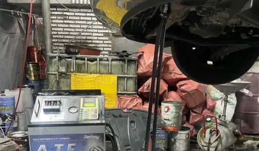 공임나라 가성비 오일교체 쏘렌토 하이브리드 10만km 정비 미션오일 브레이크오일 14 쏘렌토 하이브리드 미션오일 교체과정2