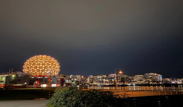 벤쿠버 나이트 러닝과 분위기 도심 속에서 달린 잊지 못할 밤 2025년 11월 9 벤쿠버 사이언스 월드 야경