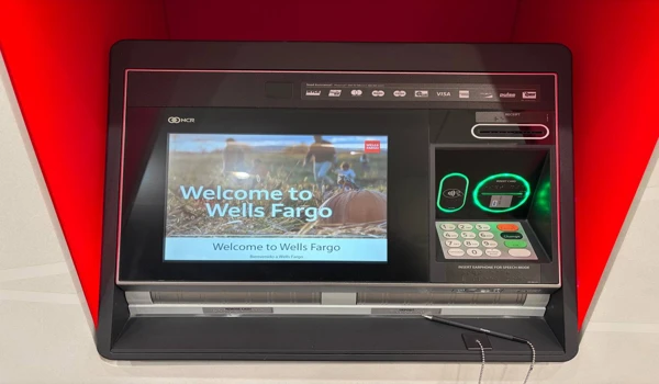 미국 웰스파고 ATM 외관